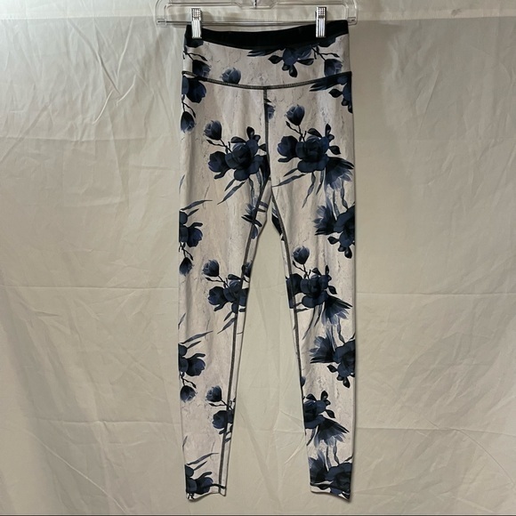 All‎ Fenix Floral Leggings Size Extra small - Picture 1 of 8